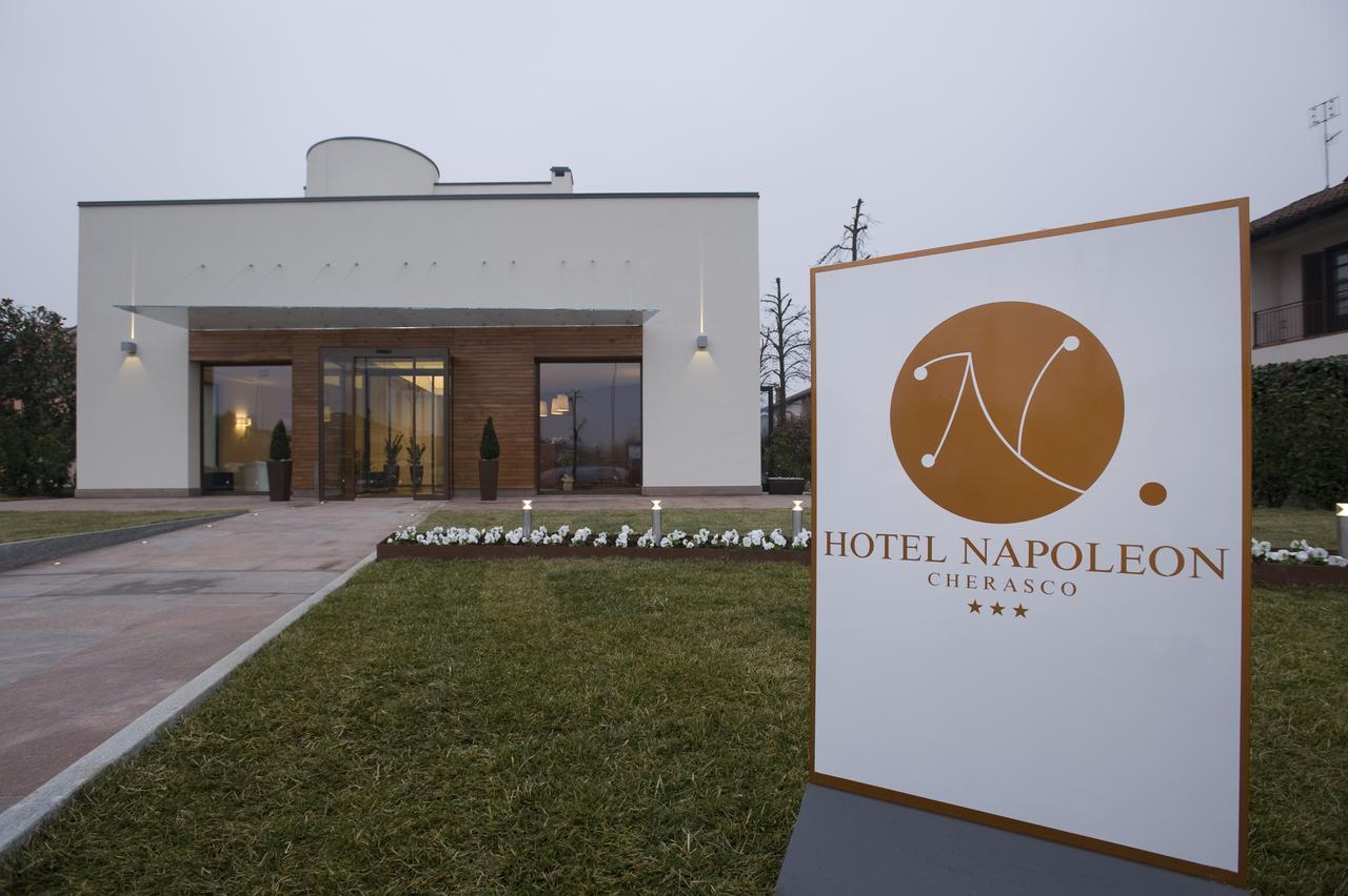 Hotel Napoleon Cherasco Exterior foto